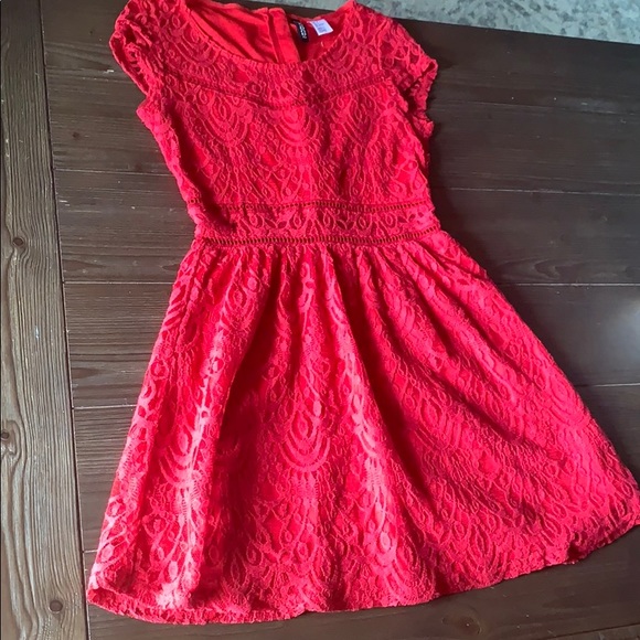 H&M red lace dress size6 - Picture 3 of 8